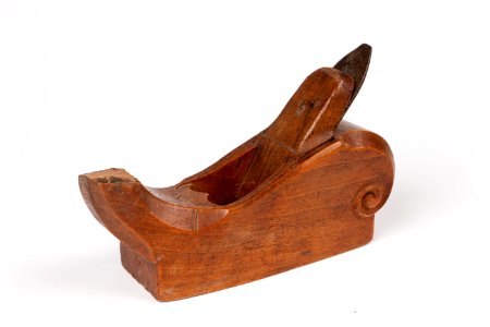 Släthyvel med stock av rödbok - Skoklosters slott - 92547