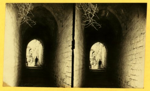 Small archway, going north from Via Dolorosa, Jerusalem LCCN2004672892