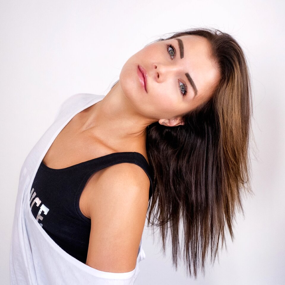 Model photoshoot eyes