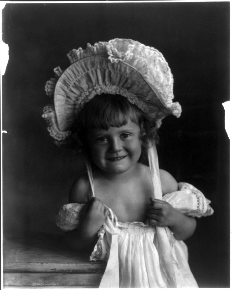 Small girl wearing large bonnet LCCN2003681241
