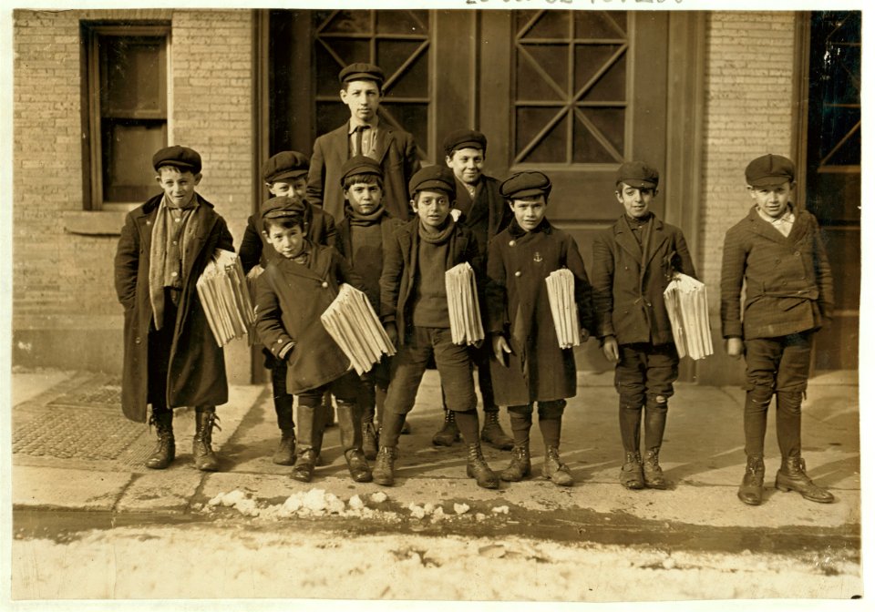 Small Hartford newsboys. Some are 7 and 8 years old. Many more as small. LOC cph.3c07258