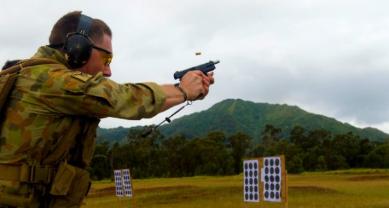 Small arms marksmanship training, RIMPAC 2014 140707-N-CN059-052