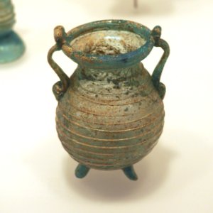 Small spherical pot-Inv 001335-P8190123