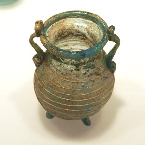 Small spherical pot-Inv 001335-P8190129