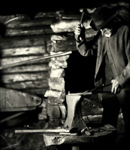 Smed i Bjurbäcken, Värmland - Nordiska museet - NMA.0033838