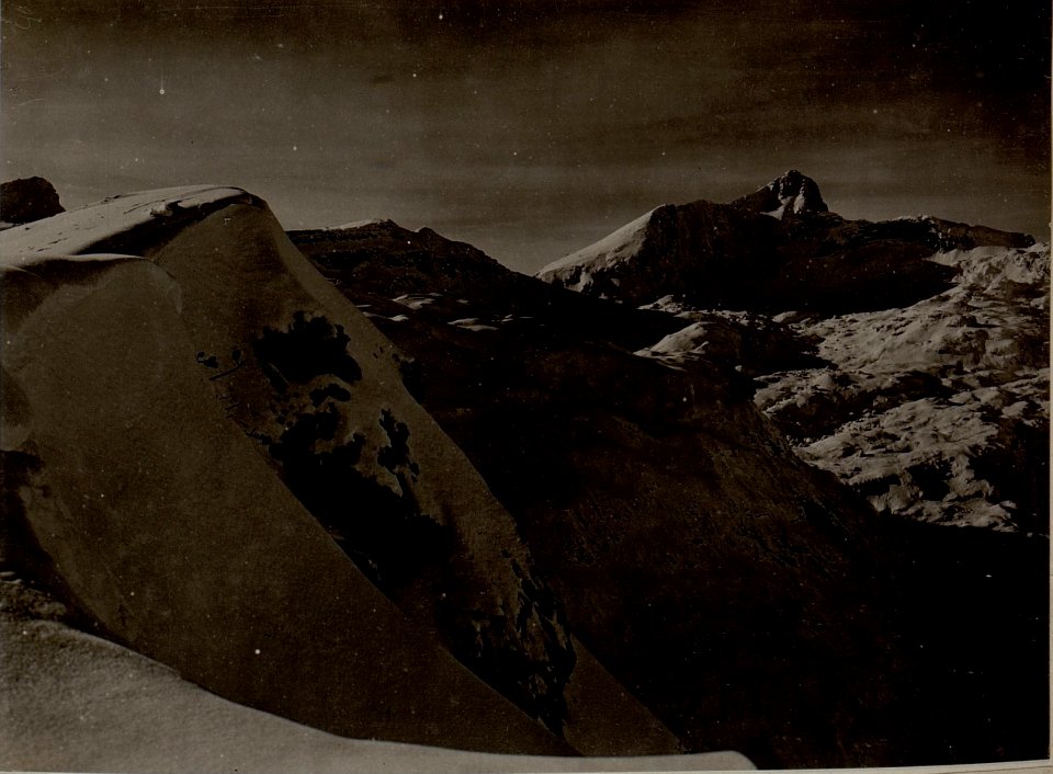Smogargipfel, Löwenkopf, Krn, Vratakamm, grüne Vorkuppe, Vrategipfel Kote 1976 und Potoceschlucht.Stpkt.Smogarsattel Art.Beob. (BildID 15483854)