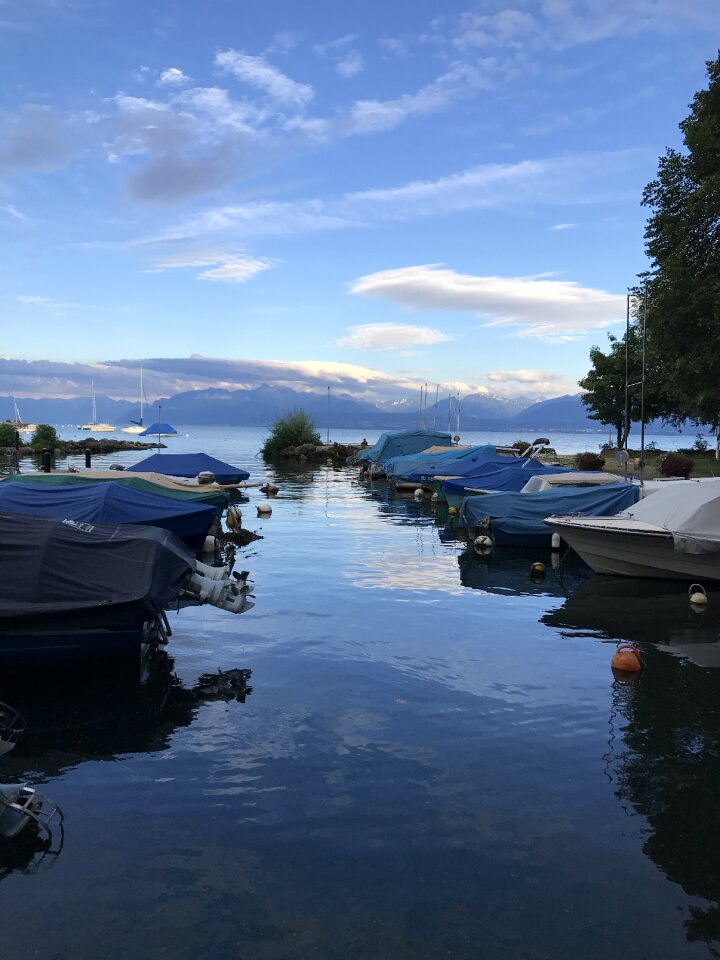 Leisure scenic water