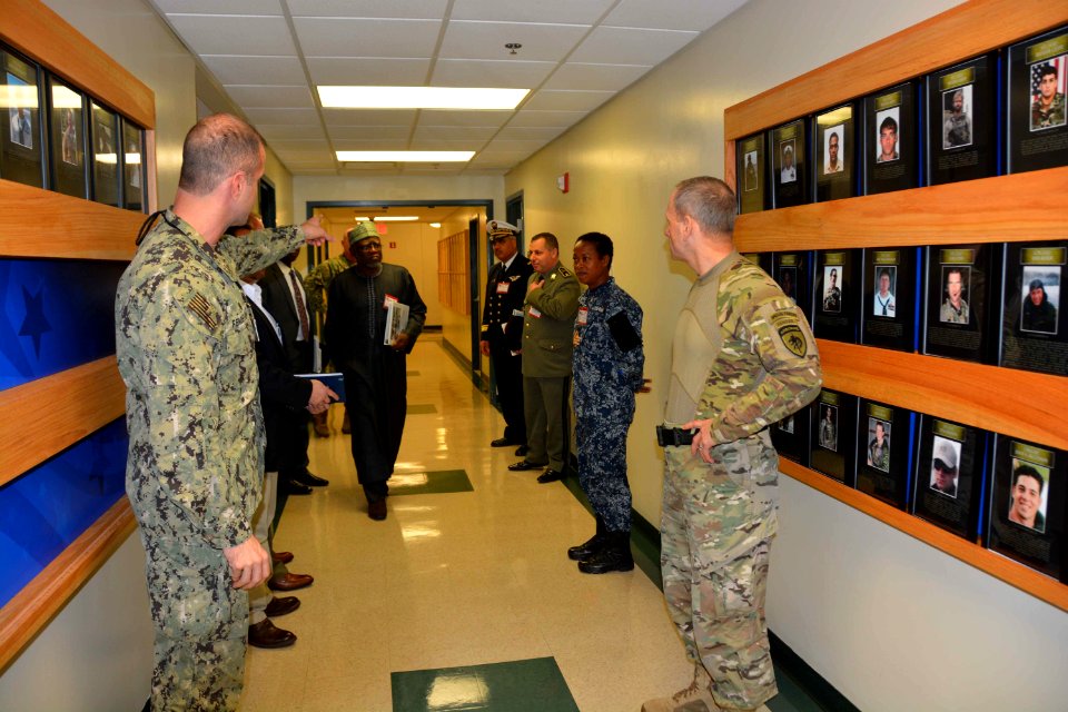 SOCAF Commander Visits NAVSCIATTS 170803-N-TI567-081