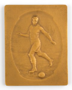 Soccer Player, plaquette by Pierre Theunis, Belgium, (S. d.), Coins and Medals Department of the Royal Library of Belgium, 2N260-20 (recto)