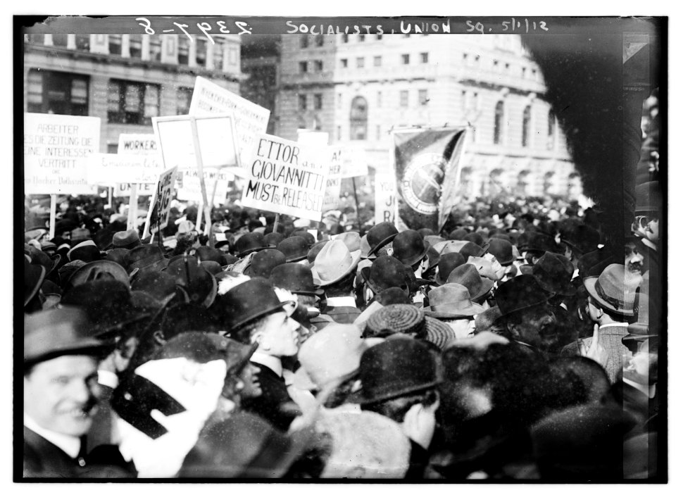 Socialists, Union Sq. LCCN2014690378