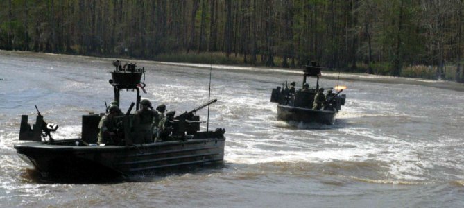 SOCOM Commander Visits Stennis NSW Commands 170309-N-JK586-007