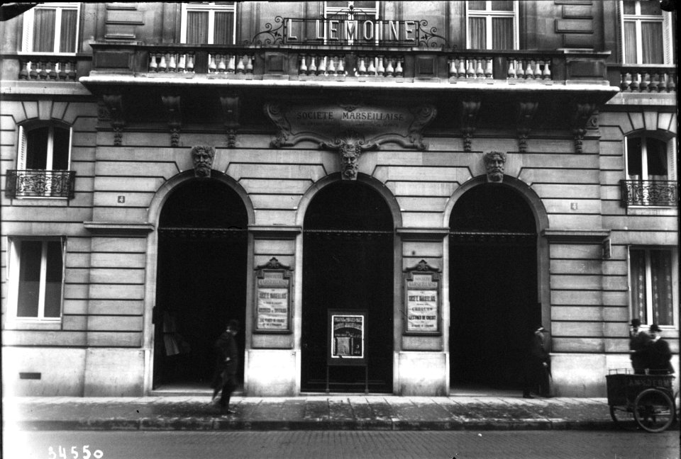 Société marseillaise de crédit industriel, commercial et de dépôts (entrée de la banque)