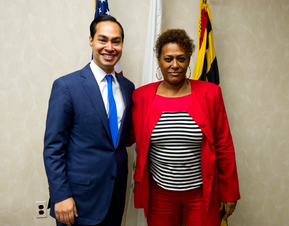 SOHUD Castro Visit Baltimore Field Office (15372919300)