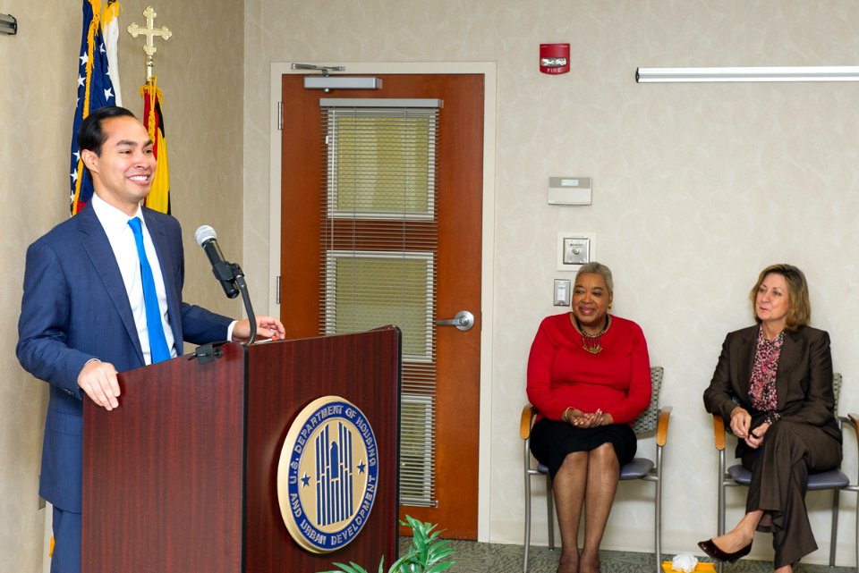 SOHUD Castro Visit Baltimore Field Office (15371924169)