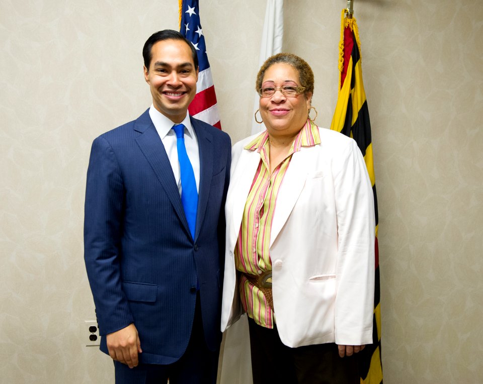 SOHUD Castro Visit Baltimore Field Office (15371921729)