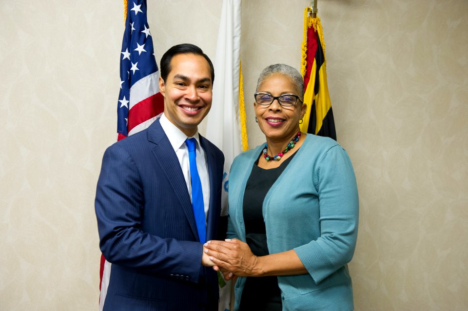 SOHUD Castro Visit Baltimore Field Office (15559389872)