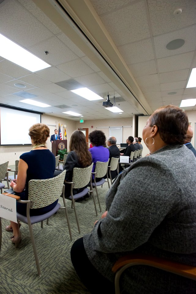 SOHUD Castro Visit Baltimore Field Office (15559386232)
