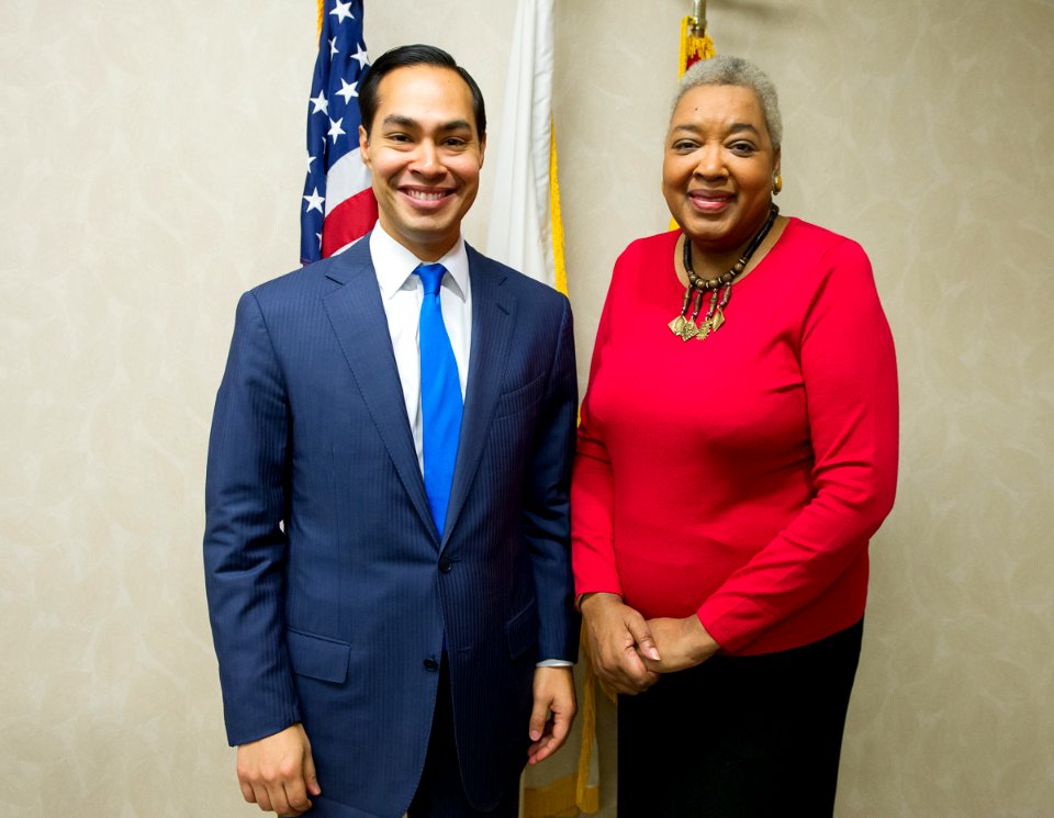 SOHUD Castro Visit Baltimore Field Office (15555872431)