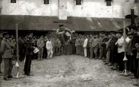Soldados de artillería celebrando la fiesta de su patrona (2 de 3) - Fondo Car-Kutxa Fototeka