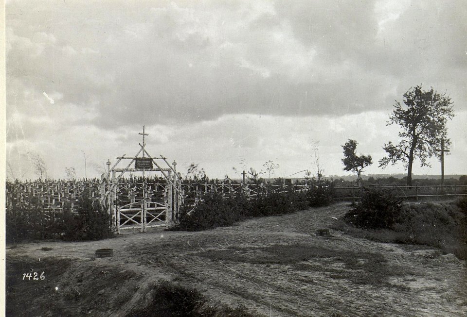 Soldatenfriedhöfe, Gräber und Denkmäler am russischen Kriegsschauplatz (BildID 15687246)