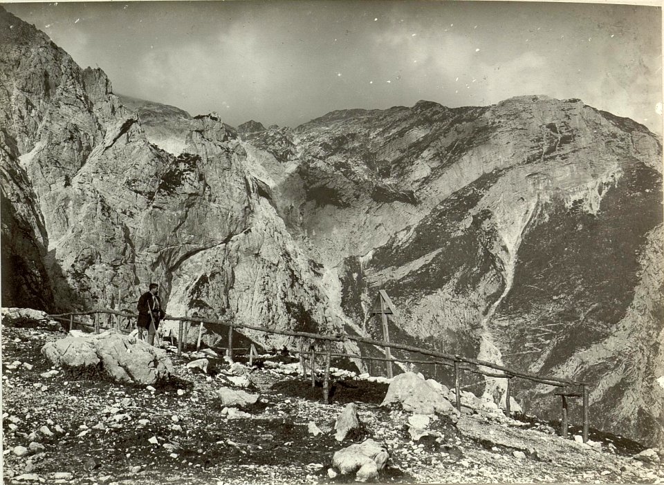 Soldatenfriedhof am Hilfsplatz am Planina Lasca. (BildID 15461343)