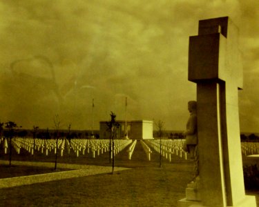 Soldier Memorial and Chapel at St. Mihiel Cemetery, Thiaucourt, France, 1923 (22059283525)