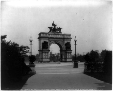 Soldiers Memorial Arch from Prospect Park, Brooklyn, N.Y. LCCN2002711800