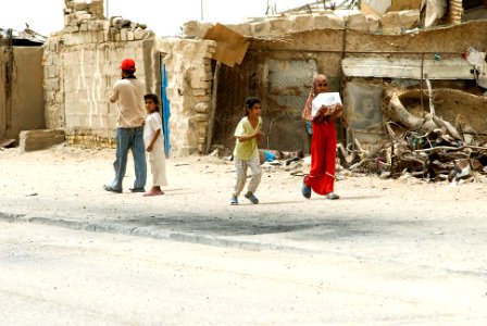 Soldiers Visit Future of Basra Vocational Technology School DVIDS183448