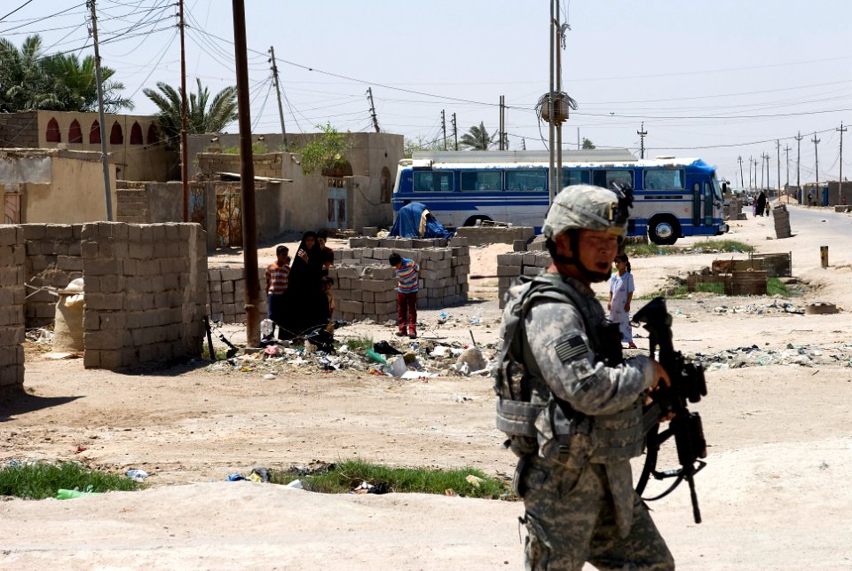 Soldiers Patrol Basra Streets DVIDS183372