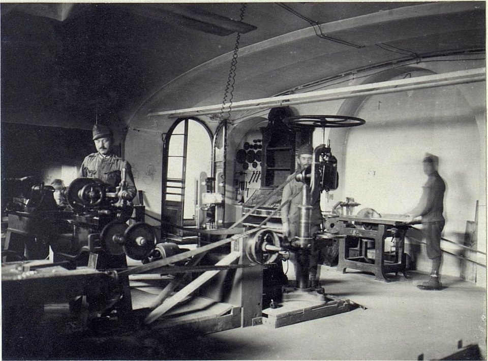 Soligo, Werkstätte der Elektrokomp.3-6. (BildID 15673045)