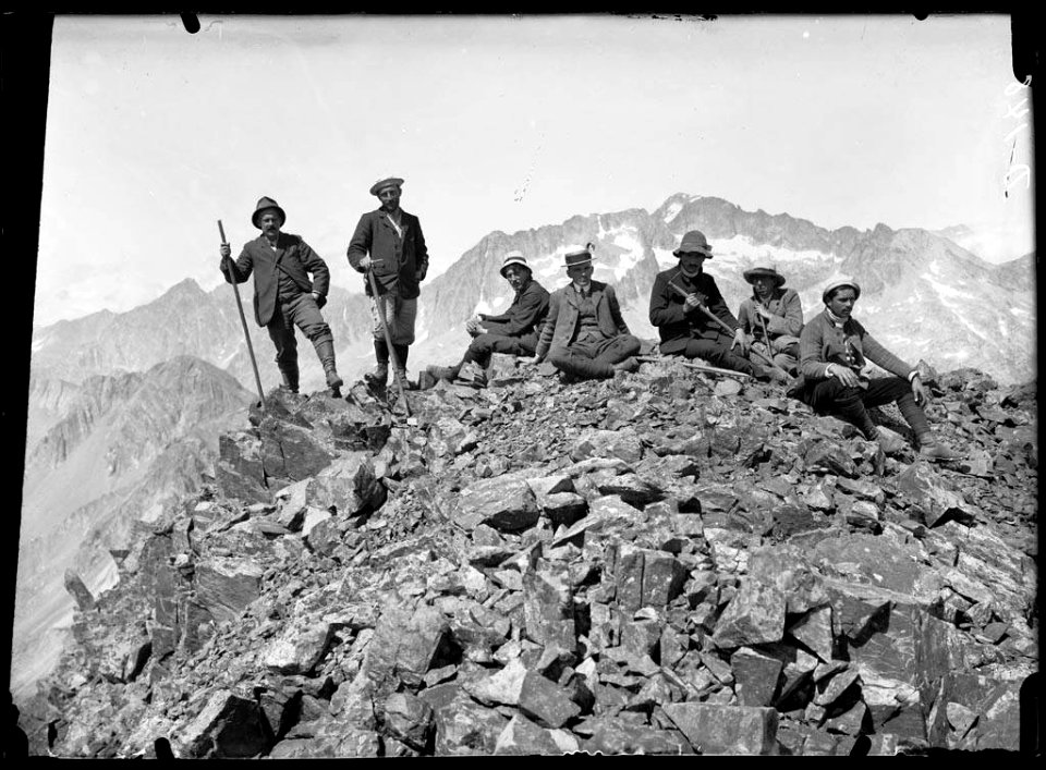 Soler amb Ludovic Gaurier i altres alpinistes francesos i anglesos als pics de l'Infierno