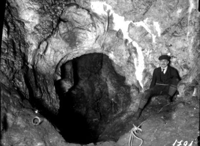 Solymári-ördöglyuk Bekey Imre Gábor