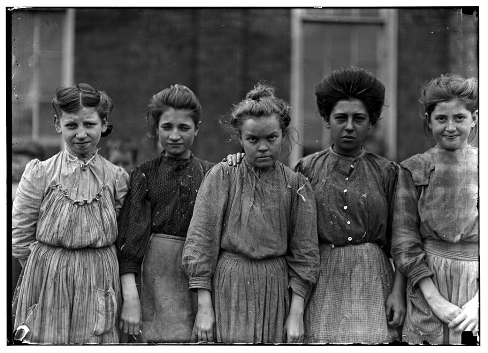 Some adolescents in Bibb Mill No. 1, Macon, Ga. Jan. 19, 1909. L.W.H. LOC cph.3a29769