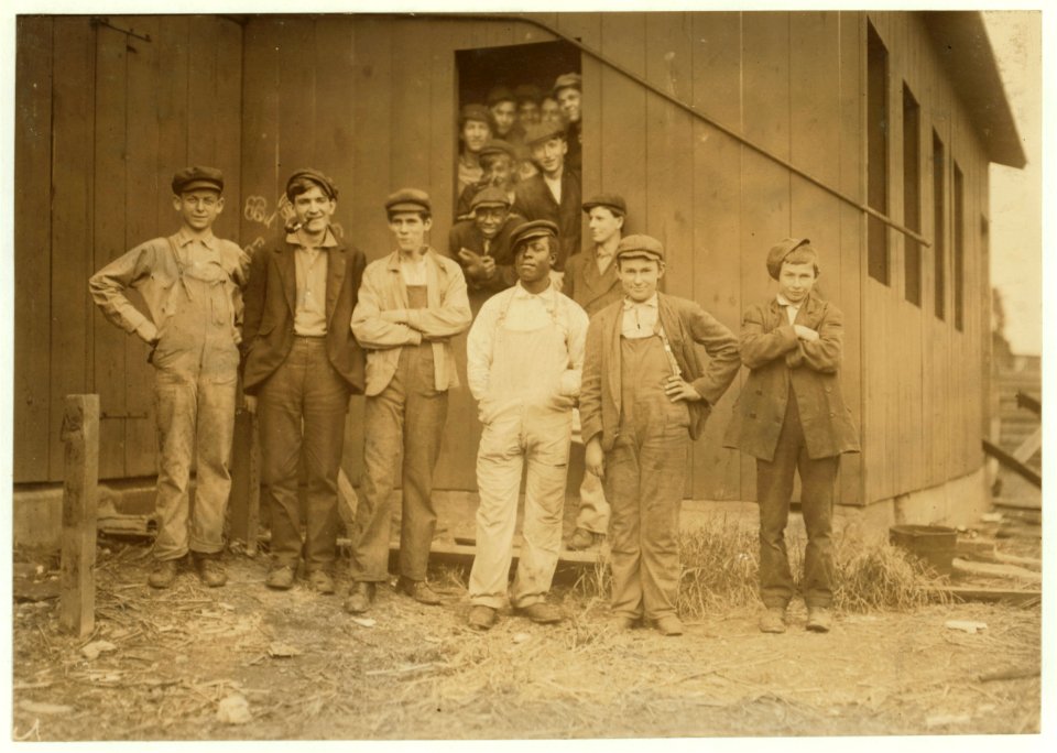 Some of the night shift, Bridgeton, N.J. LOC nclc.01230
