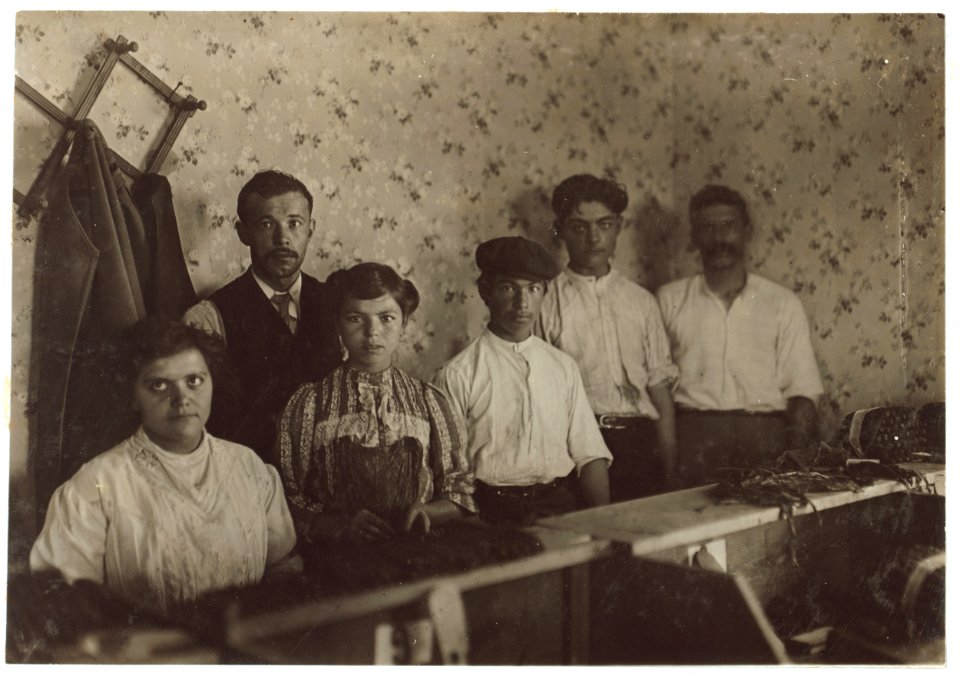 Some of the cigarmakers F. Sierra Co. Tampa, Fla. LOC nclc.04515