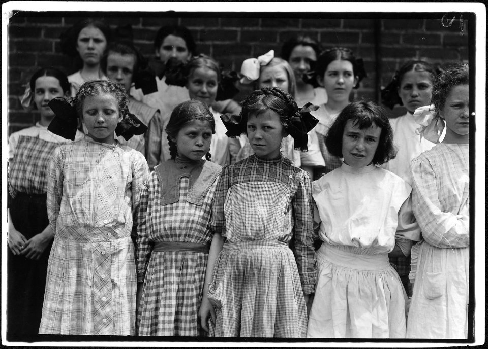 Some of the young girls who roll cigarettes. I could not induce the very smallest ones to get into the photo. One boy... - NARA - 523435