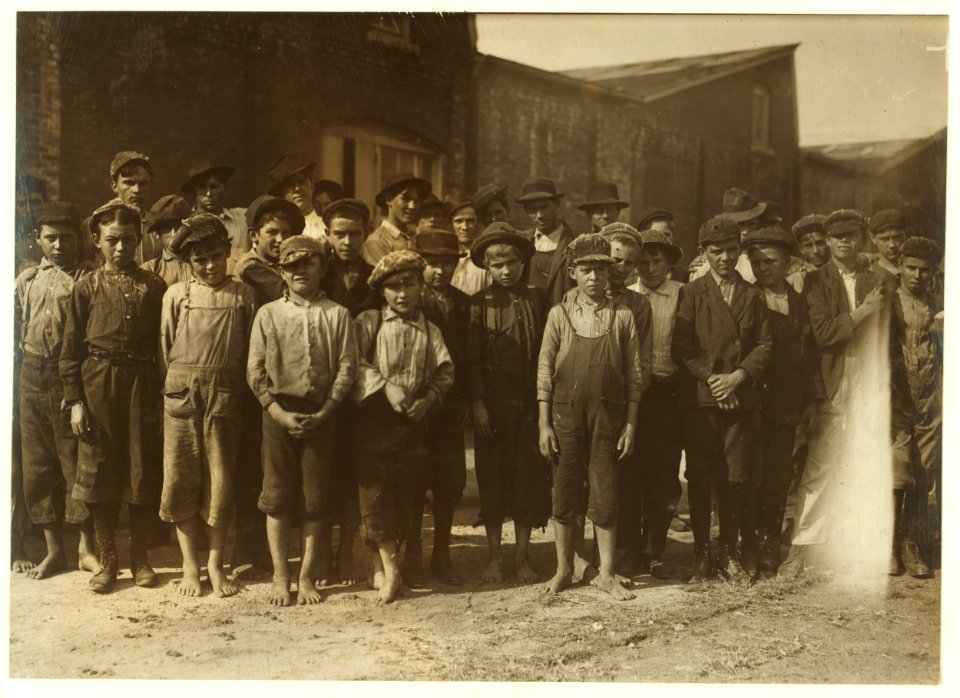 Some of the youngsters working in Pell City Cotton Mill. Mr. E.A. Thompson, Supt. of the Mill is also Mayor of Pell City. LOC nclc.01919