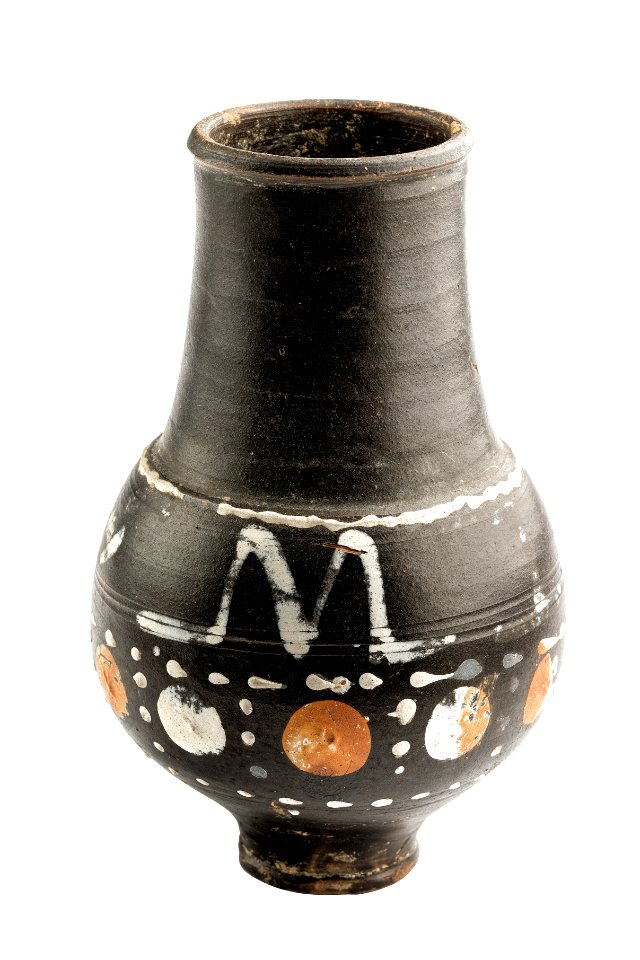 Spreukbeker in beschilderd metaalglanzend aardewerk met barbotineversiering, 280 tot 315 NC, vindplaats- Tongeren, Paspoel, Linderstraat 151, 10.08.1967, graf, collectie Gallo-Romeins Museum Tongeren, 67.A.1