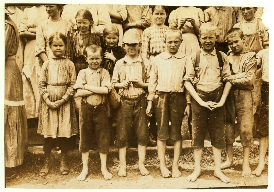 Some of the youngest workers in Magnolia (Miss.) Cotton Mills. See photos and labels 1490 to 1495. Also 2091 to 2100. LOC nclc.02086