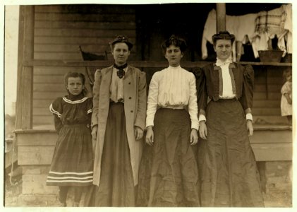 Some operatives-Dillon Mill, Dillon, S.C. Smallest girl said she 'helps.' LOC nclc.01494