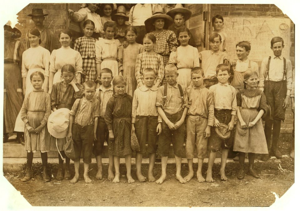 Some of the youngest workers in Magnolia (Miss.) Cotton Mills. See photos and labels 1490 to 1495. Also 2091 to 2100. LOC nclc.02085