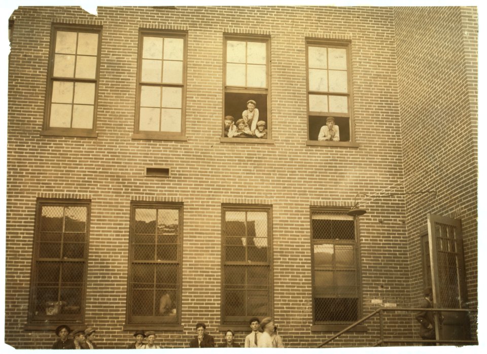Some of the youngsters working in Peters Shoe Co., De Soto, Mo. LOC nclc.04688