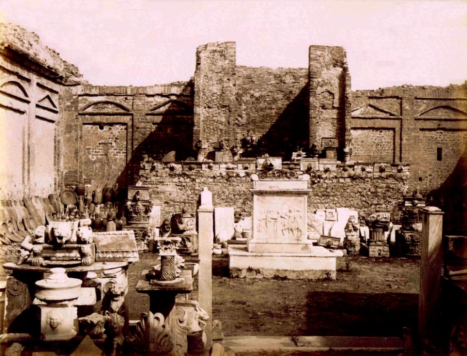 Sommer, Giorgio (1834-1914) - n. 1205 - Pompei - Tempio di Augusto (2)