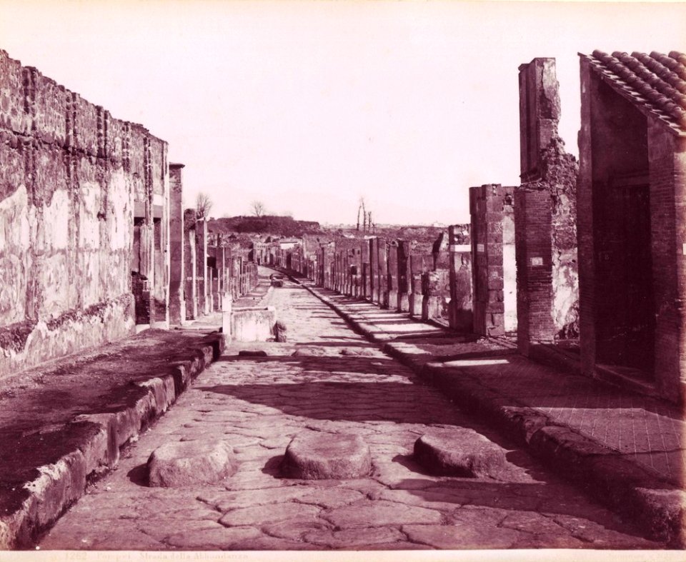 Sommer, Giorgio (1834-1914) - n. 1262 - Pompei - Strada della Abbondanza