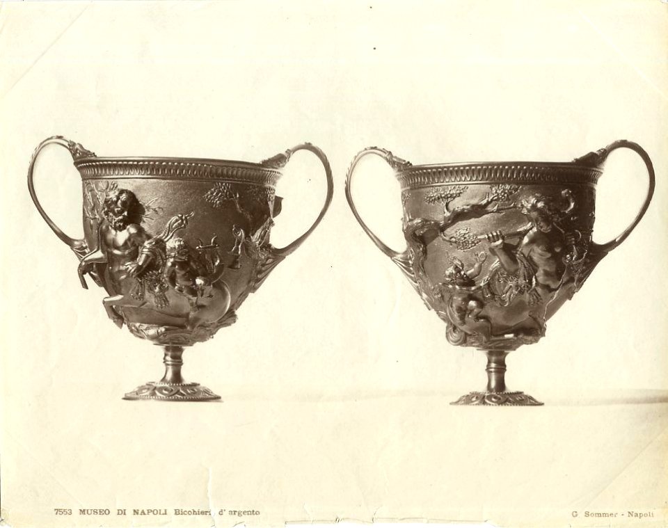 Sommer, Giorgio (1834-1914) - Napoli - n. 7553 - Museo di Napoli - Bicchieri d'argento
