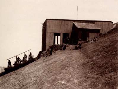 Sommer, Giorgio - Höchstgelegene Haltestation der Vesuv-Bergbahn (Zeno Fotografie)