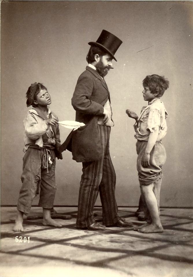 Sommer, Giorgio (1834-1914) - n. 6201 - Napoli, gentiluomo e scugnizzi