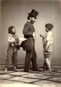 Sommer, Giorgio (1834-1914) - n. 6201 - Napoli, gentiluomo e scugnizzi