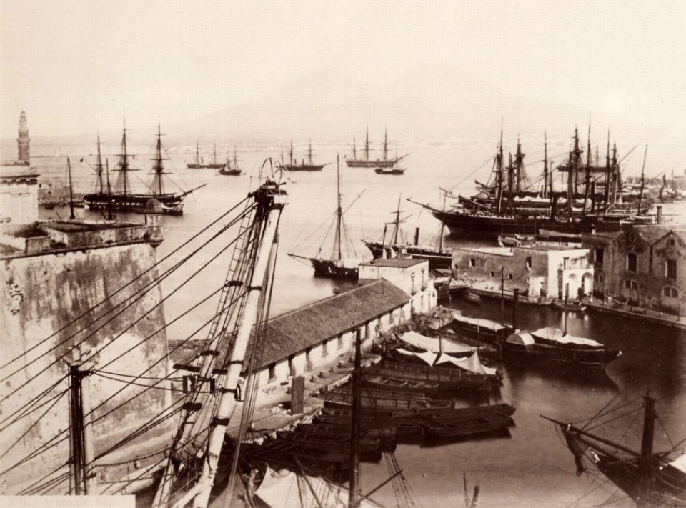 Sommer, Giorgio - Waffenlager in Napoli (Zeno Fotografie)
