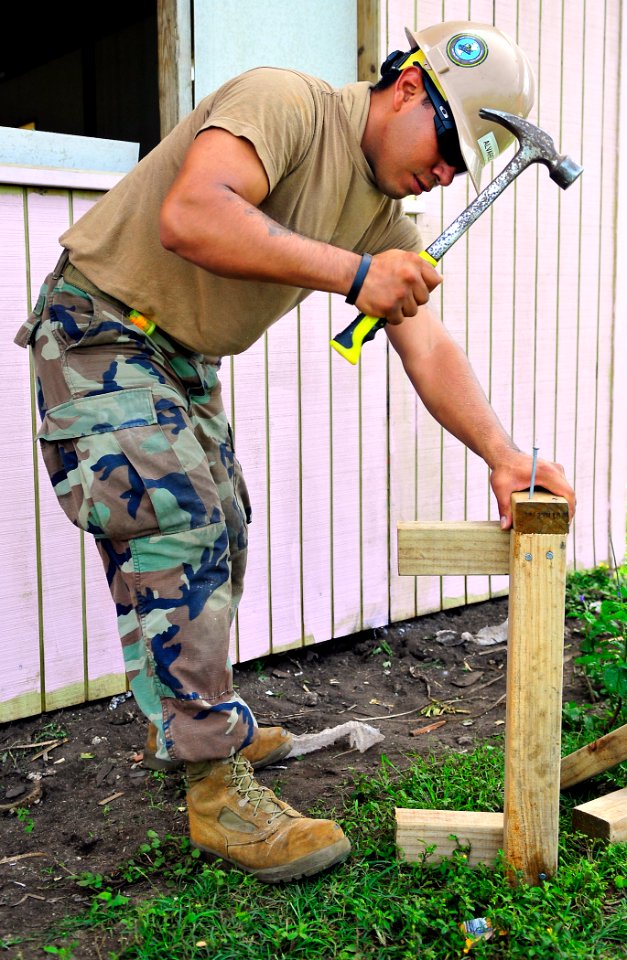 Son of National City, Calif. Resident Participates in Humanitarian Mission In South Pacific 110408-N-KB563-150
